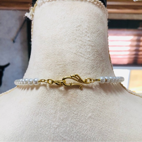 Handcrafted repurpose sparkle teardrop pendant Czech glass Pearl necklace - Picture 5 of 8